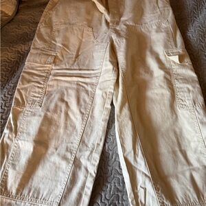 Universal Thread Women’s Beige Cargo Pants